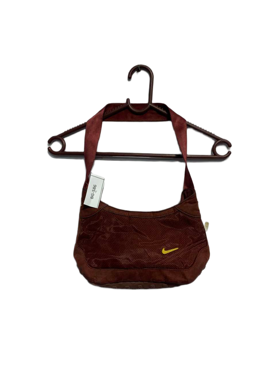 BG-586 ( Brand: NIKE )