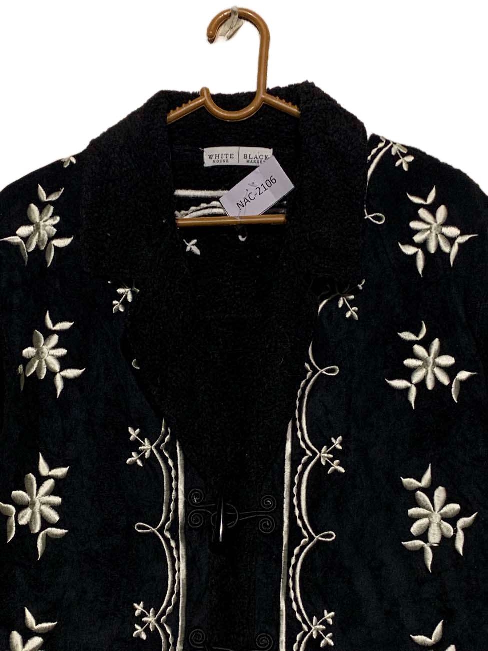 NAC-2106 ( Brand: WHITE HOUSE BLACK MARKET)