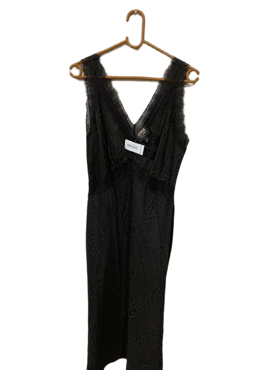 NID-631 ( Brand: RIVER ISLAND )