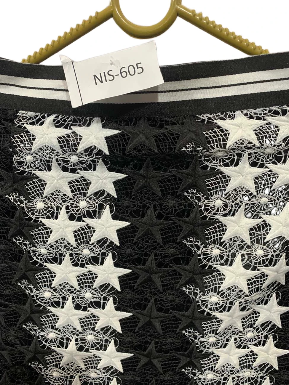 NIS-605 ( Brand: URBAN REVIVO )