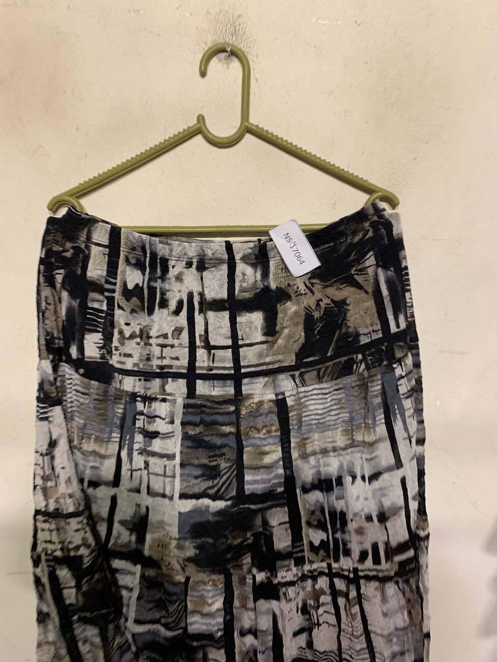 NS-17064 ( Brand:  LAURA )