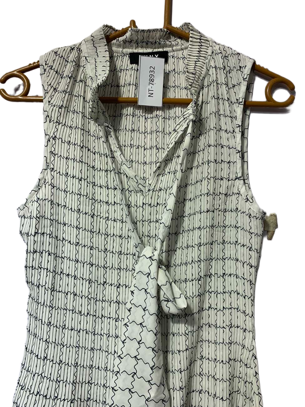NT-78932 ( Brand:  DKNY )