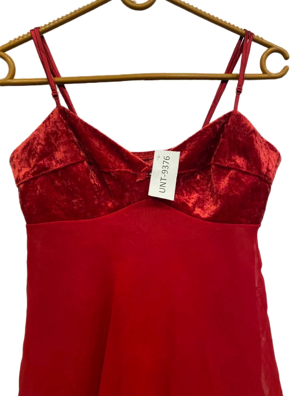 UNT-9376 ( Brand: VICTORIAS SECRET )