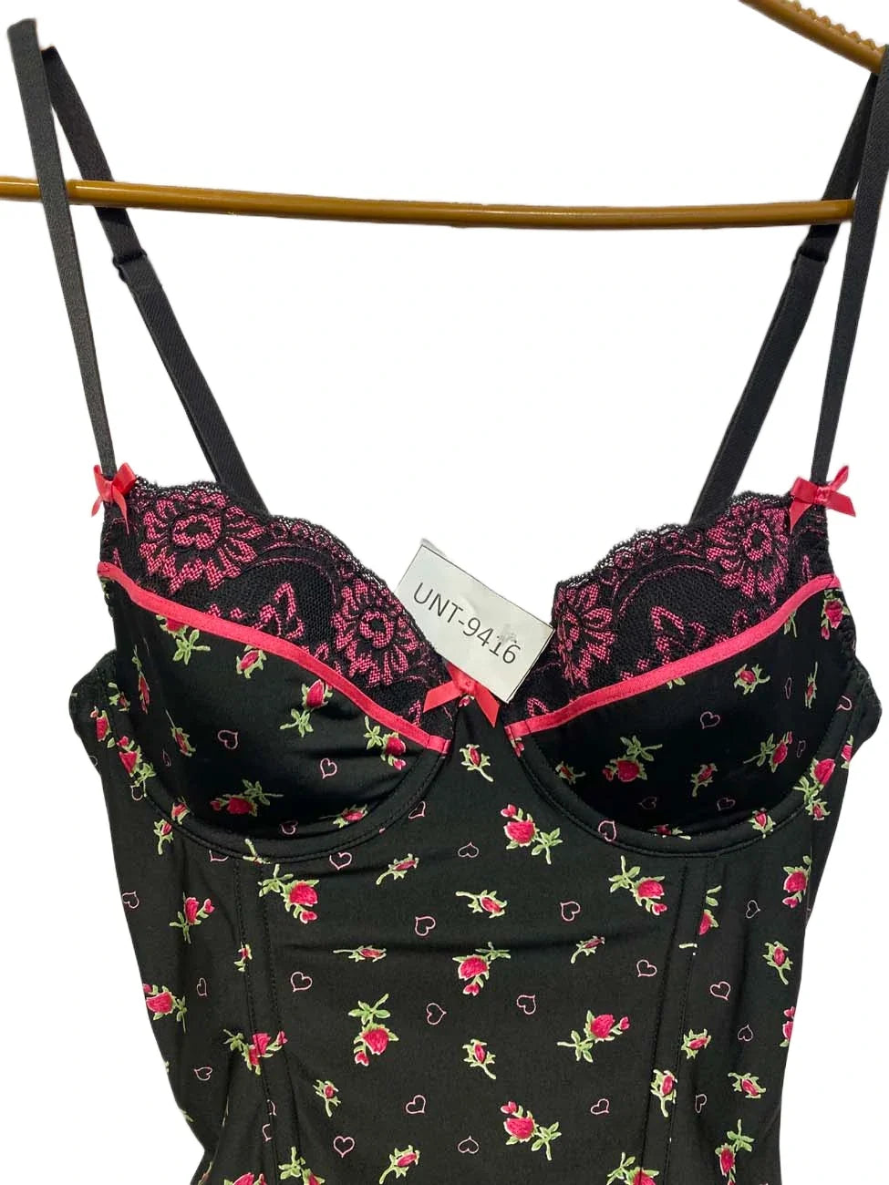 UNT-9416 ( Brand: VICTORIAS SECRET )