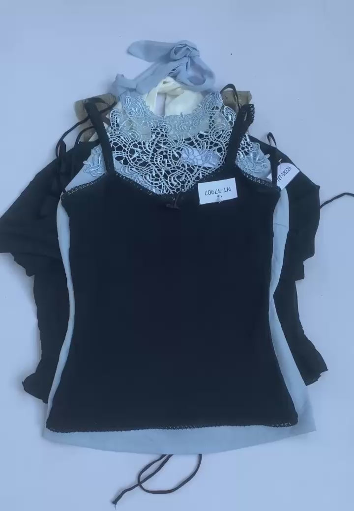 Load video: Y2K IT Girl