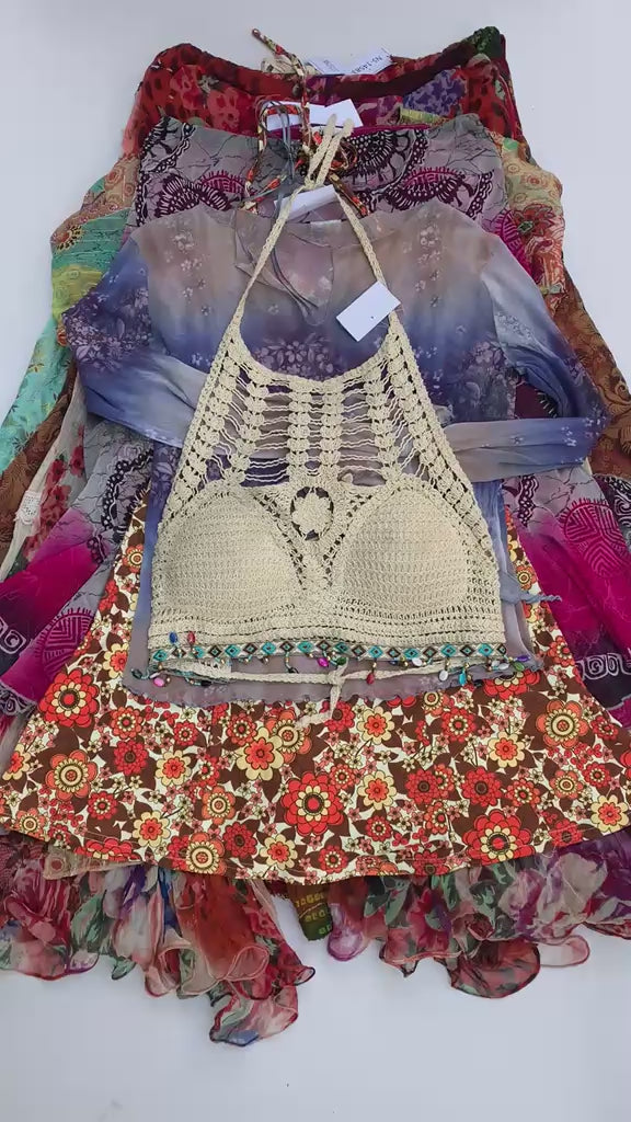 Load video: Woodstock Wardrobe